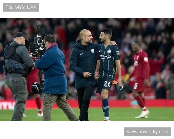 法兰克福头号射手伯克特因伤缺阵，进攻端重组迎挑战