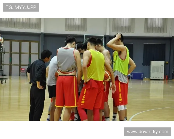 基层篮球教练培训：CBA退役球员参与地方篮球人才培养