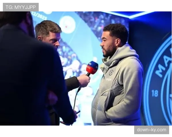 特写:伤病复出后,里斯·詹姆斯在首次助攻传中后的庆祝释放