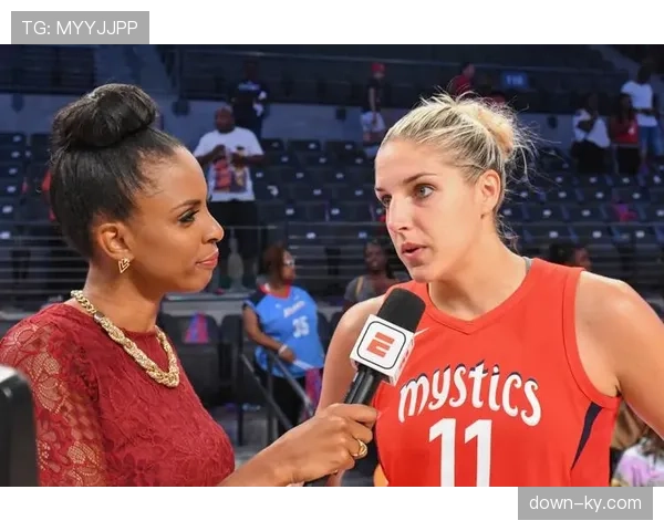 跨界互动：WNBA球星参加热门体育播客节目，畅谈休赛期趣事